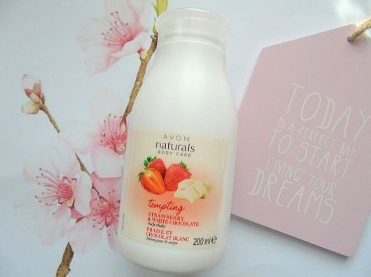 avon balsam mleczko do ciała truskawka biała czekolada