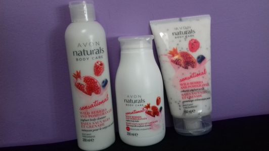 kosmetyki zestawy kosmetykow avon