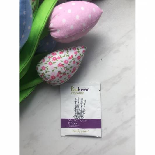 Probeczka kremu na dzień 