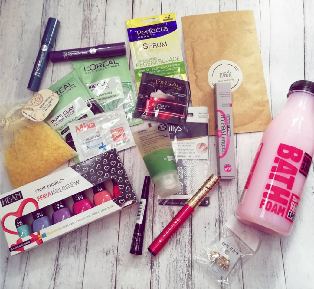 ✩ Kalendarz urodzinowy Clouders ✩