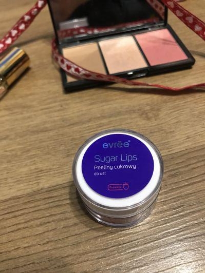 Evree Sugar Lips, Cukrowy peeling do ust, Poziomka