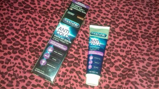 Rapid White Anti Color, pasta do zębów usuwająca przebarwienia