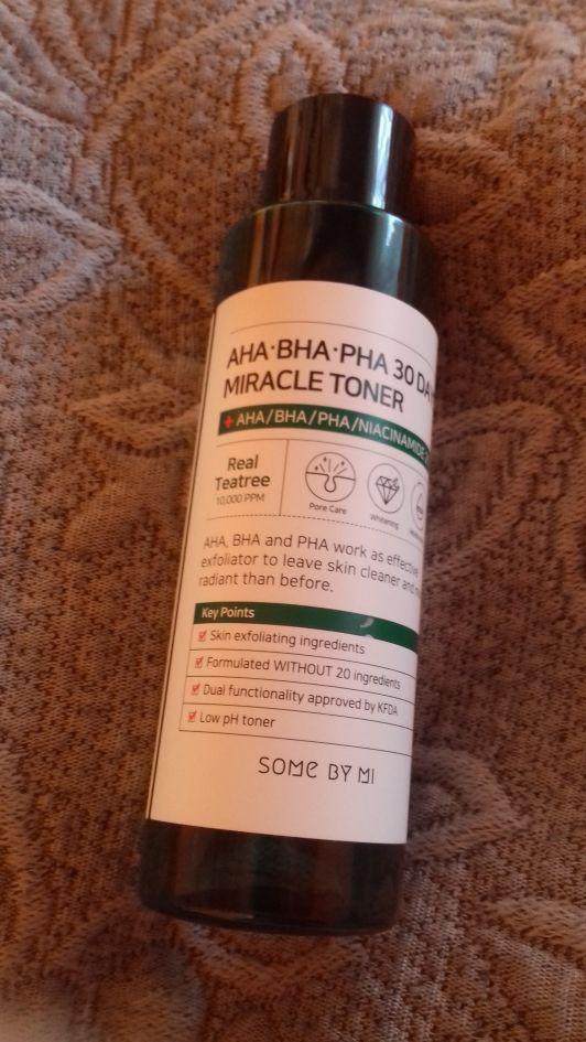 Some By Mi AHA, BHA, PHA 30 days miracle toner, tonik z kwasami i drzewem herbacianym
