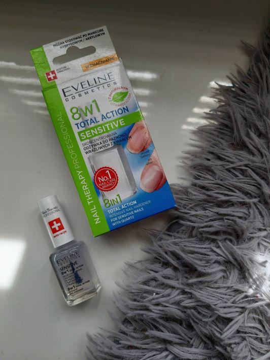 Eveline Nail Therapy Professional, Odżywka do paznokci, 8w1, Total action, Sensitive
