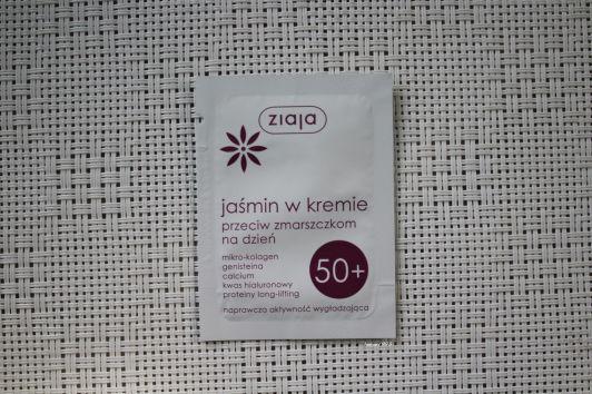 Ziaja Jaśminowa, jaśmin w kremie przeciw zmarszczkom 50+ pod oczy i na powieki