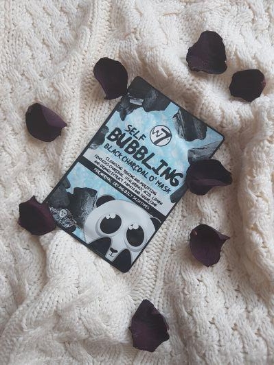 W7 Maska bąbelkowa z aktywnym węglem