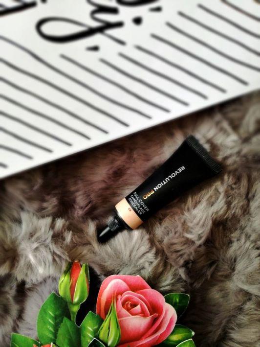 Makeup Revolution Revolution Pro, Full Cover Camouflage Concealer, Korektor kryjący nr C3