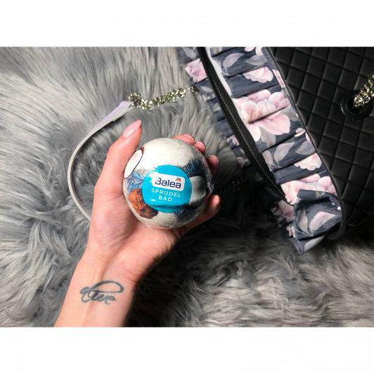 Kokosowa kula do kapieli balea