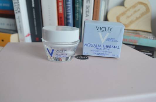 vichy laboratoires aqualia thermal creme riche krem do twarzy nawilzajacy kojacy i wzmacniajacy skore o bogatej konsystencji
