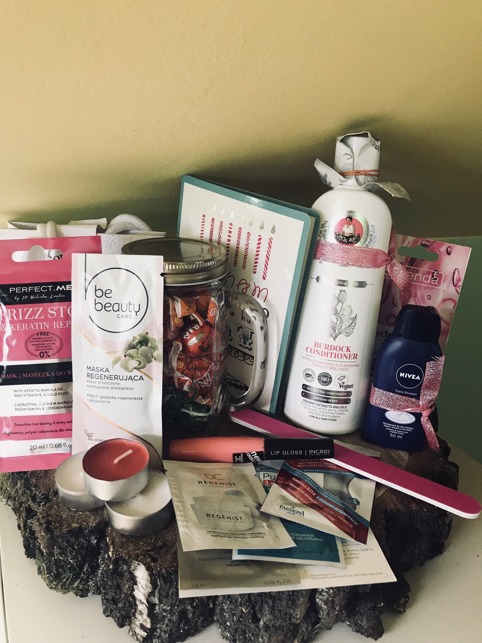 ✩ Kalendarz urodzinowy Clouders ✩