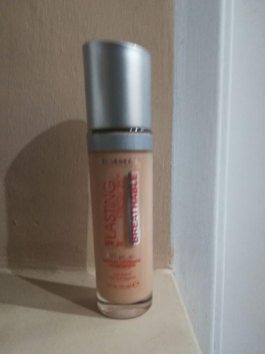 Rimmel Lasting Finish - Podkład w płynie