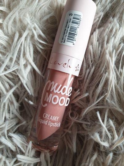 Lovely Nude Mood, Creamy Liquid Lipstick, Pomadka do ust w płynie, Kremowa, nr 3