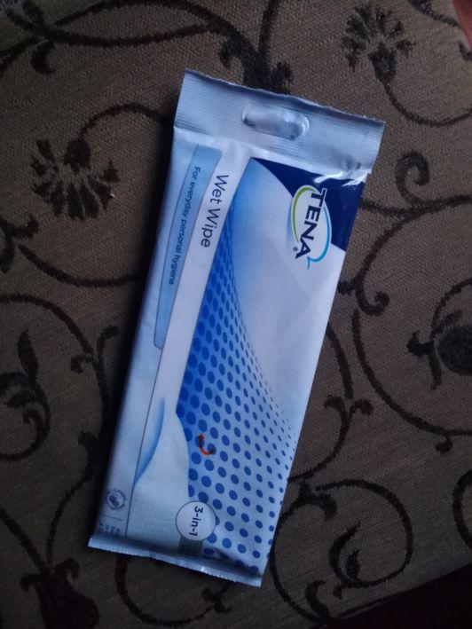 Tena WET WIPE 3w1, chusteczki nawilżane do ciała, oczyszczające, pielęgnujące