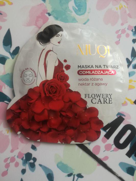 NIUQI Flowery Care, Maska w płacie, Odmładzająca, Woda różana i nektar z agawy