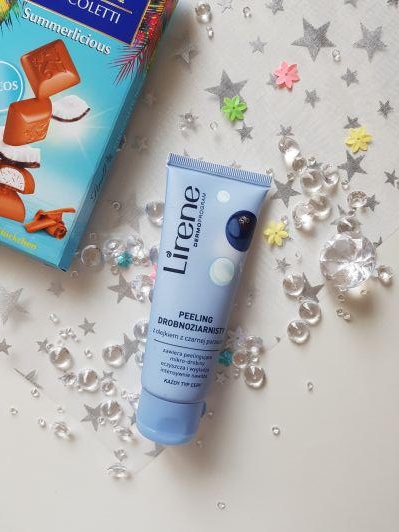 Lirene Dermoprogram, Peeling drobnoziarnisty, z olejkiem z czarnej porzeczki