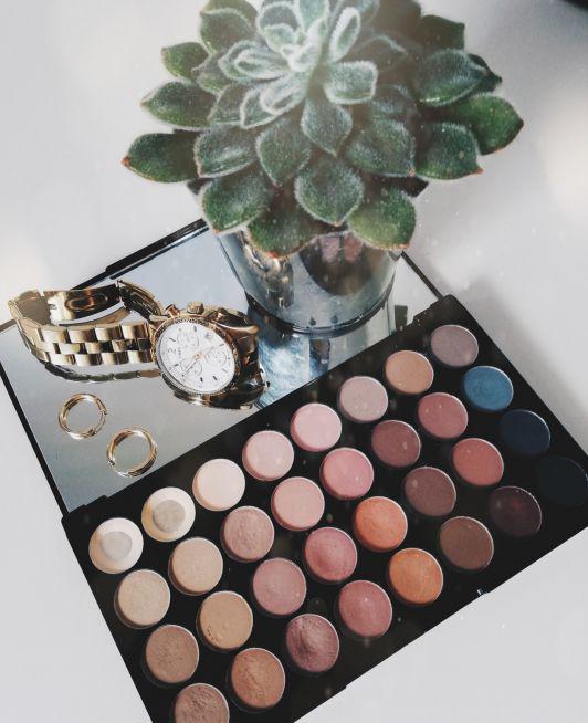 Makeup Revolution Paleta cieni, 32 Eyeshadows Flawless Matte