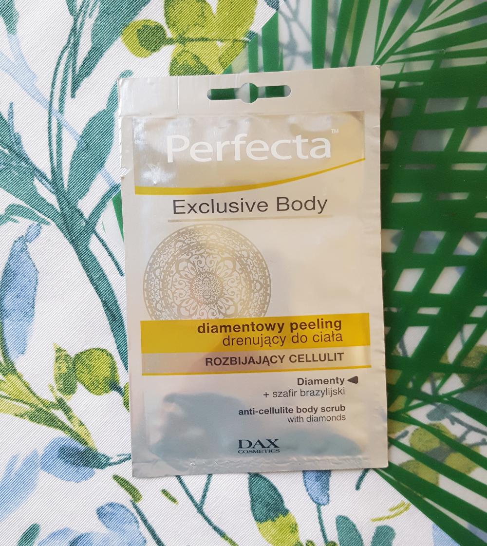 akcja denkowanie! grudzień - kosmetyki w świątecznych opakowaniach i świątecznych kolorach 🎄❄️⛄🎀🎁🎅