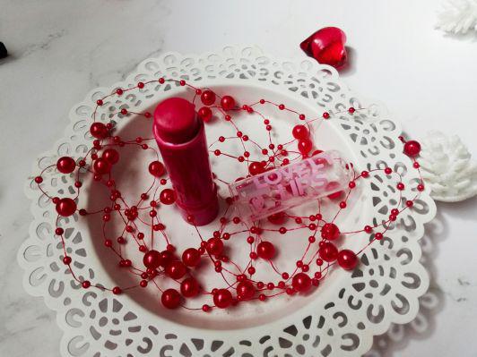 Isana Young, Pomadka do ust, Lovely Lips, I Love Pink