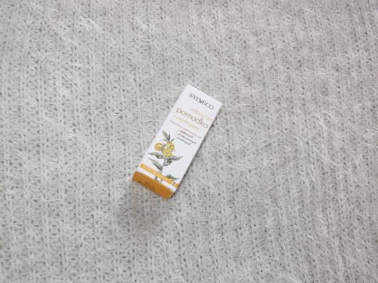 kosmetyki blyszczyki szminki pomadki