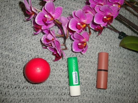 kosmetyki blyszczyki szminki pomadki balea