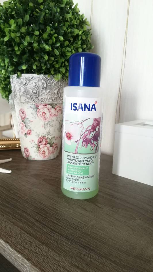 kosmetyki zmywacze do paznokci isana
