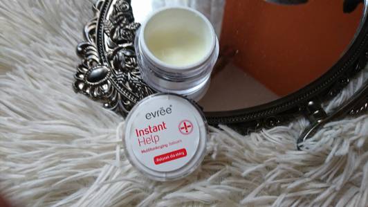 evree multifunkcyjny balsam do ust instant help