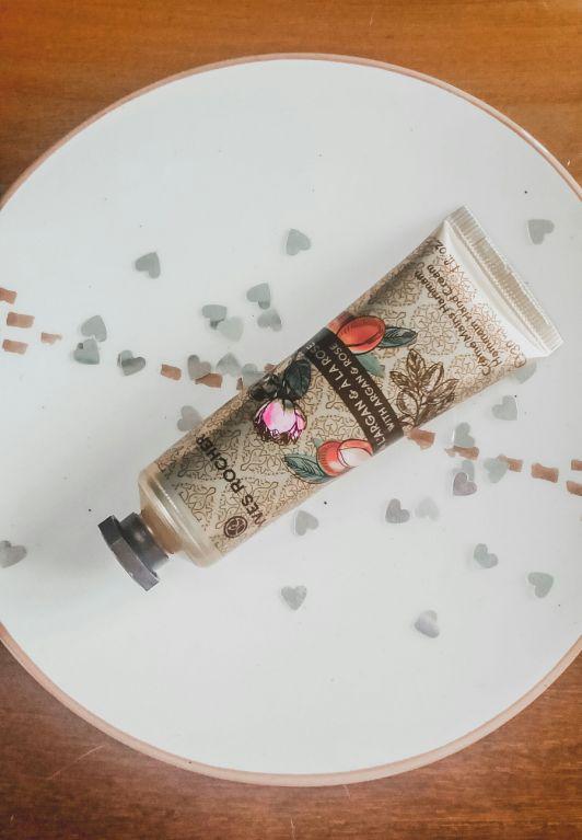 Yr ufjknchjnkkhjklknb