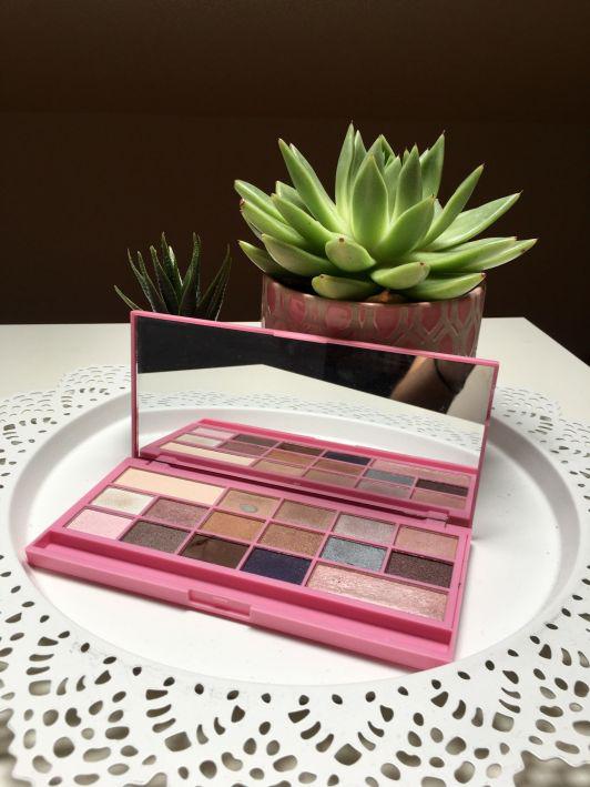 Paletka cieni makeup revolution