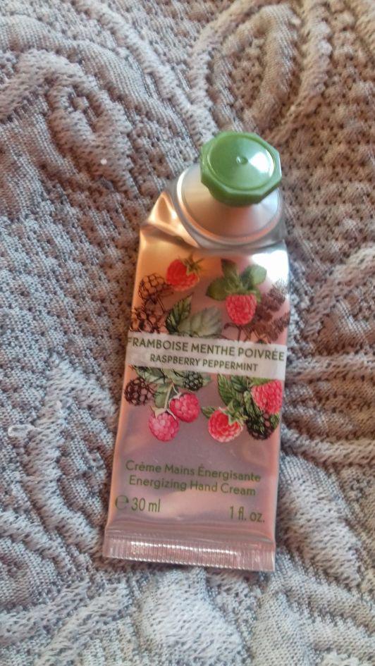 Yves Rocher Krem do rąk, Malina i mięta pieprzowa 