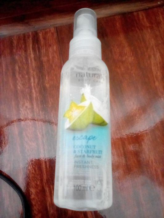 Avon Naturals, Mgiełka do ciała, Woda kokosowa i karambola