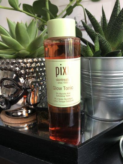 Pixi Tonik do twarzy,  Skintreats, Glow Tonic, 5% Glycolic acid, aloe vera & ginseng