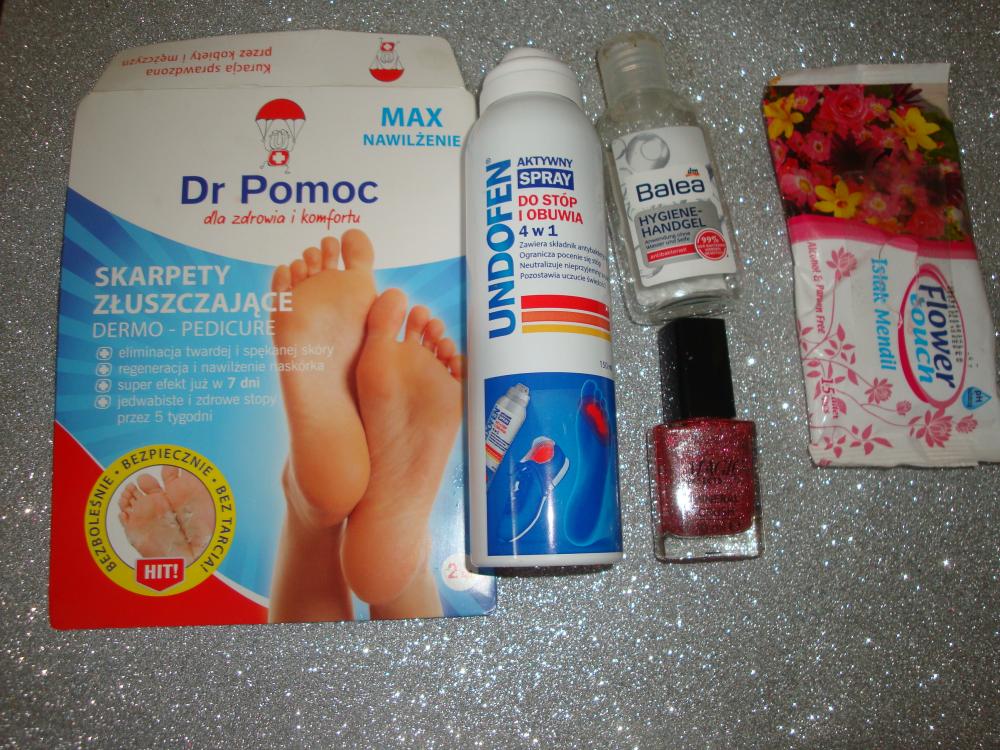 akcja denkowanie! grudzień - kosmetyki w świątecznych opakowaniach i świątecznych kolorach 🎄❄️⛄🎀🎁🎅