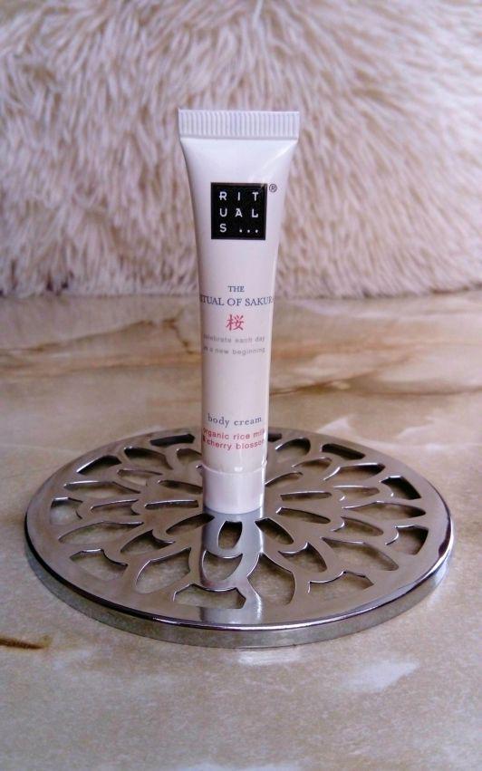 RITUALS Balsam do ciała, The Ritual of Sakura