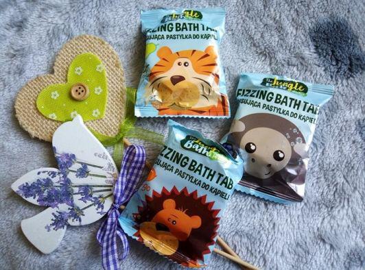 musujące pastylki do kąpieli od Marba z serii the jungle bath fizzing bath tab o zapachu gruszki, mango, jeżyna