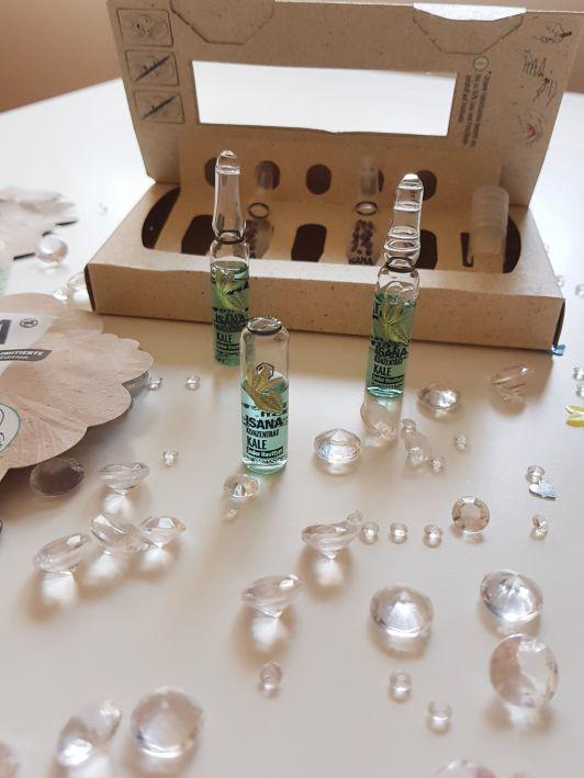 Isana Botanical, Koncentraty nawilżające, Z nasionami chia i jarmużem