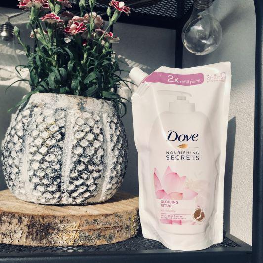 Dove Nourishing Secrets, Mydło do rąk w płynie, Glowing Ritual, Ekstrakt z kwiatu lotosu i woda ryżowa