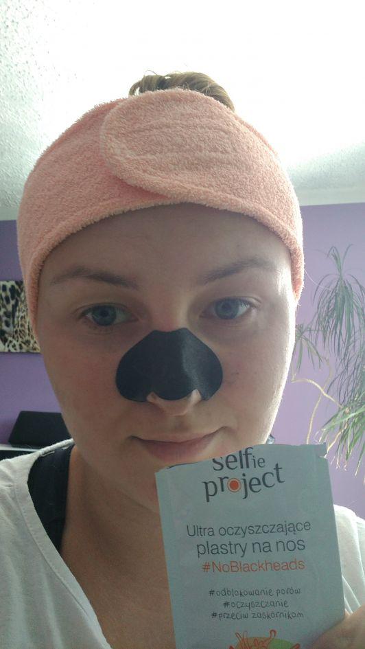 Selfie project, plastry na nos