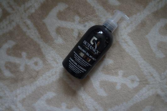 Pure Detox, Węglowy żel myjący 