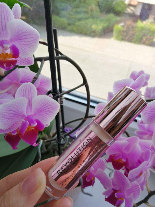 Makeup Revolution Conceal & Define, Korektor do twarzy, nr C1