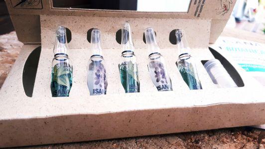 Isana Botanical, Koncentraty nawilżające, Z nasionami chia i jarmużem