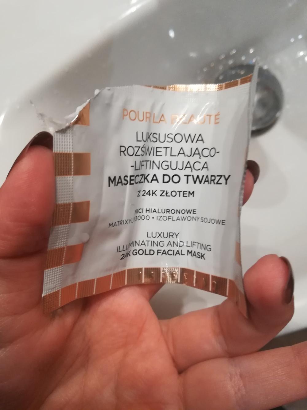 akcja denkowanie! grudzień - kosmetyki w świątecznych opakowaniach i świątecznych kolorach 🎄❄️⛄🎀🎁🎅