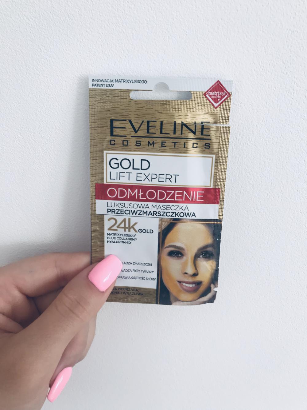 akcja denkowanie! grudzień - kosmetyki w świątecznych opakowaniach i świątecznych kolorach 🎄❄️⛄🎀🎁🎅