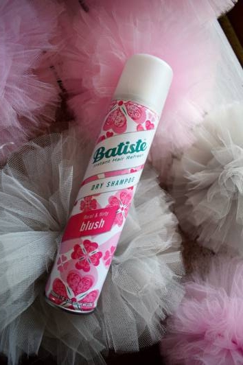 batiste suchy szampon do wlosow floral  flirty blush