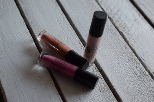 kosmetyki blyszczyki szminki pomadki golden rose