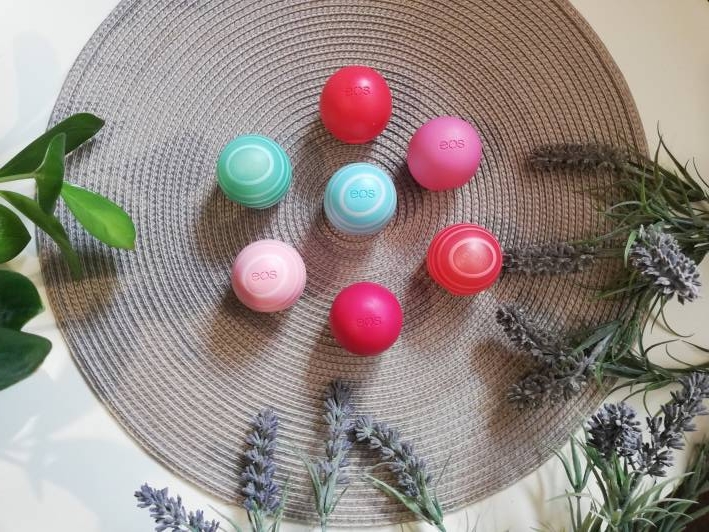 eos  balsam do ust lip balm pomegranate raspberry