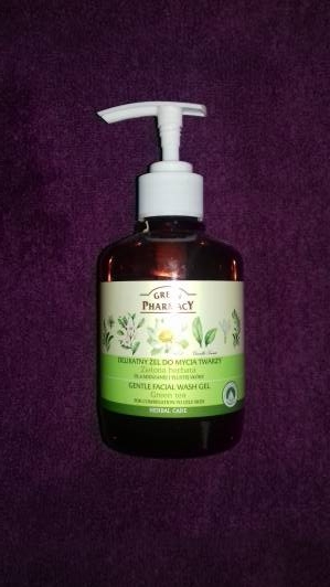 kosmetyki zele pianki do oczyszczania twarzy