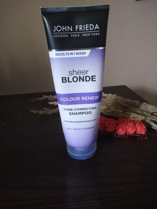 John Frieda Tone - correcting shampoo, szampon fioletowy