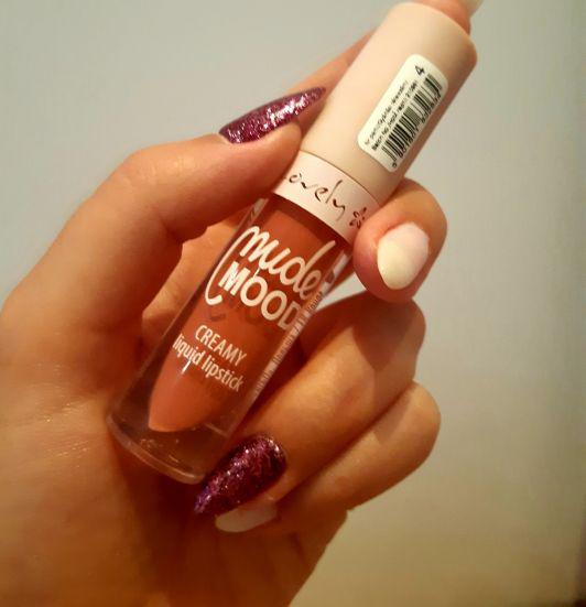 Lovely Nude Mood, Creamy Liquid Lipstick, Pomadka do ust w płynie, Kremowa, nr 4