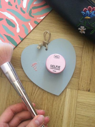 Wibo Selfie Loose Shimmer, Rozświetlacz sypki do twarzy, Pink
