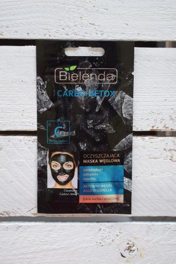 Bielenda Carbo Detox, Maseczka do twarzy, Węglowa do cery suchej i wrażliwej